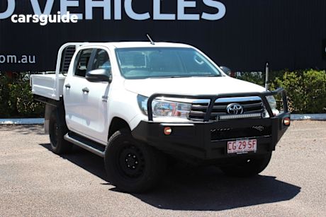 White 2018 Toyota Hilux Dual Cab Chassis Sr (4X4)