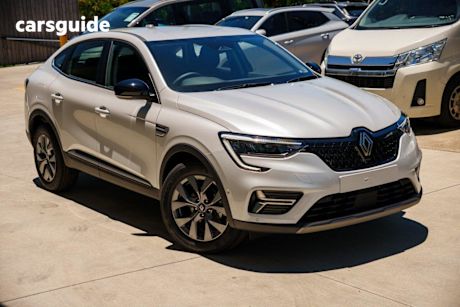 White 2025 Renault Arkana Coupe Evolution