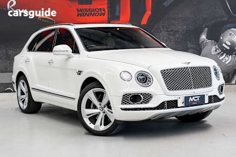 White 2016 Bentley Bentayga Wagon