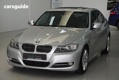 Silver 2011 BMW 320I Sedan Lifestyle