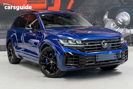 Blue 2024 Volkswagen Touareg Wagon R Ehybrid (Phev)