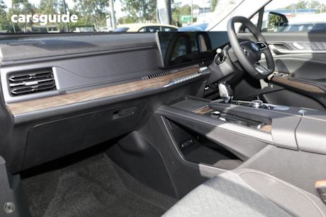 Grey 2025 MG Qs Wagon Essence