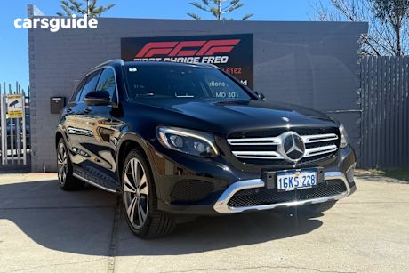 Black 2016 Mercedes-Benz GLC-Class SUV 250 253
