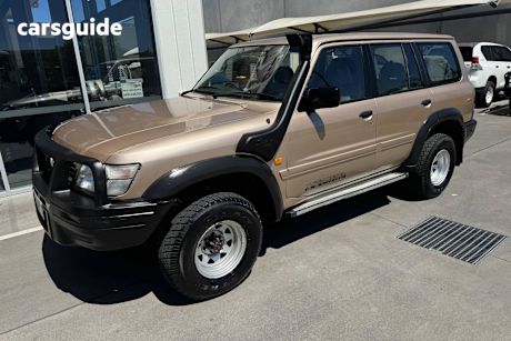 Gold 1999 Nissan Patrol Wagon St (4X4)