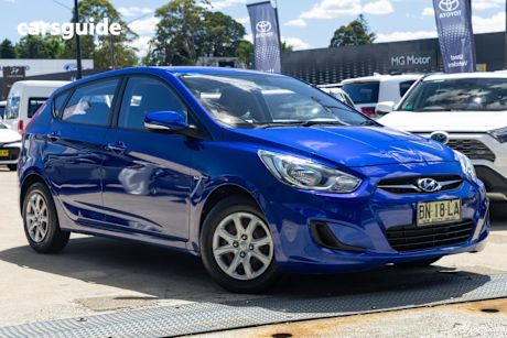 Blue 2011 Hyundai Accent Hatchback Active