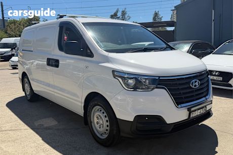 White 2018 Hyundai Iload Van 3S Liftback