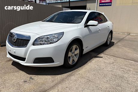 White 2013 Holden Malibu Sedan Cd