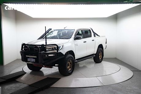 White 2015 Toyota Hilux Dual Cab Utility Sr5 (4X4)