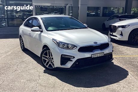 White 2018 Kia Cerato Sedan Sport+ Safety Pack