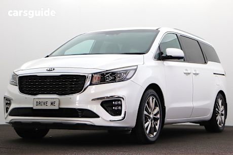 White 2020 Kia Carnival Wagon Platinum