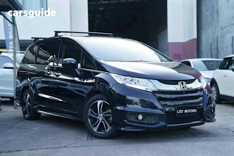 Blue 2017 Honda Odyssey Wagon Vti-L