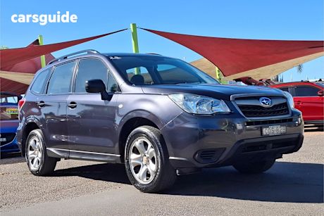Grey 2013 Subaru Forester Wagon 2.5I