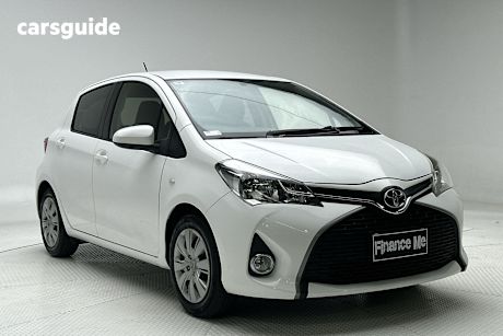 White 2015 Toyota Yaris Hatchback Sx