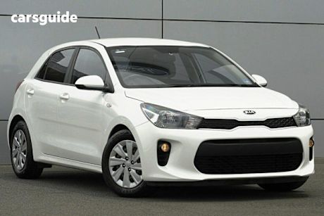 White 2018 Kia RIO Hatchback Gt-Line