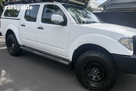 White 2014 Nissan Navara Dual Cab Pick-up St (4X4)