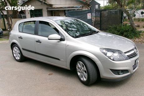 Gold 2009 Holden Astra Hatchback Cd