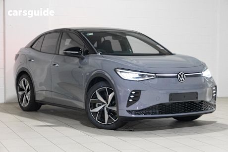 Grey 2024 Volkswagen Id.5 Wagon Gtx