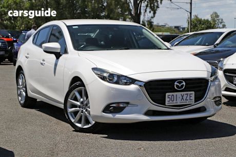White 2018 Mazda 3 Sedan Sp25
