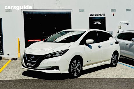 White 2021 Nissan Leaf Hatchback