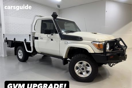 White 2018 Toyota Landcruiser Cab Chassis Gx (4X4)