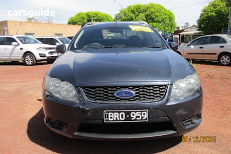 Black 2011 Ford Falcon Cab Chassis R6