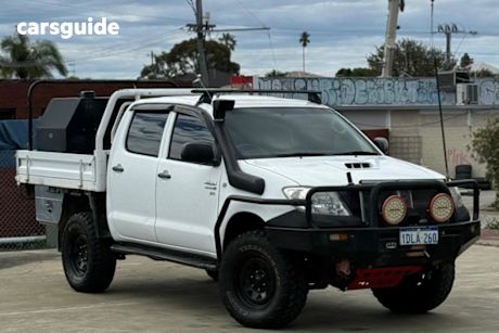 White 2010 Toyota Hilux Dual Cab Chassis Sr (4X4)