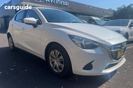White 2018 Mazda 2 Hatchback Neo