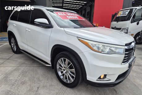 White 2015 Toyota Kluger Wagon Grande (4X4)