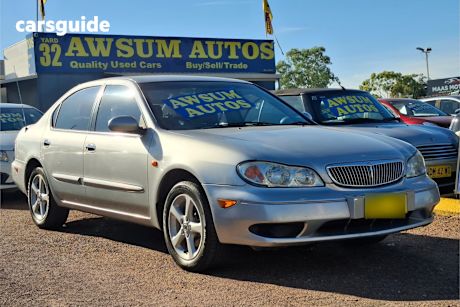 Silver 2001 Nissan Maxima Sedan St