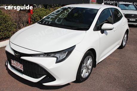 White 2021 Toyota Corolla Hatchback Ascent Sport + Tr Kit
