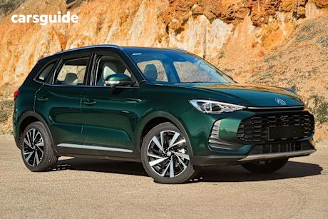 Green 2025 MG ZS Wagon Essence Hybrid+