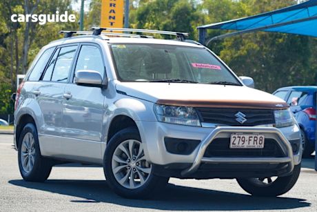 Silver 2013 Suzuki Grand Vitara Wagon Sports (4X4)