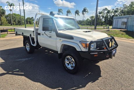White 2019 Toyota Landcruiser Cab Chassis Gx (4X4)