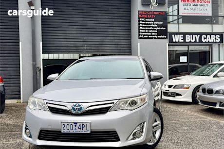 Silver 2013 Toyota Camry Sedan Hybrid Hl