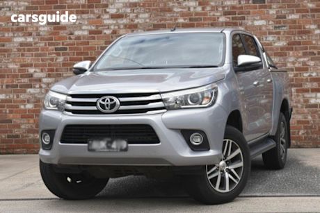 Silver 2018 Toyota Hilux Dual Cab Utility Sr5 (4X4)