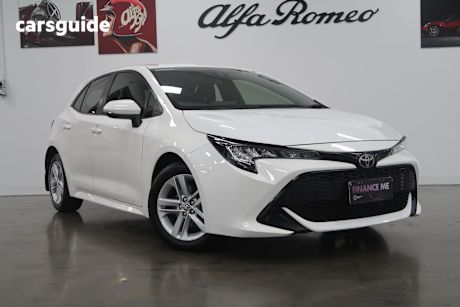 White 2018 Toyota Corolla Hatchback Ascent Sport