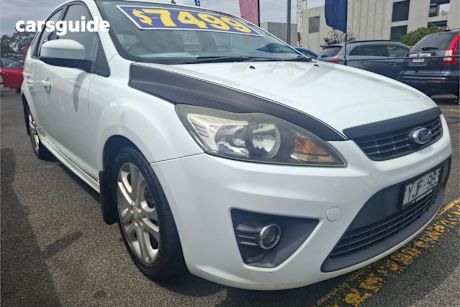 White 2011 Ford Focus Hatchback Zetec