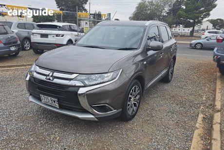 Grey 2018 Mitsubishi Outlander Wagon Es 7 Seat (2Wd)