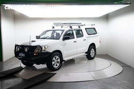 White 2011 Toyota Hilux Dual Cab Pick-up Sr (4X4)