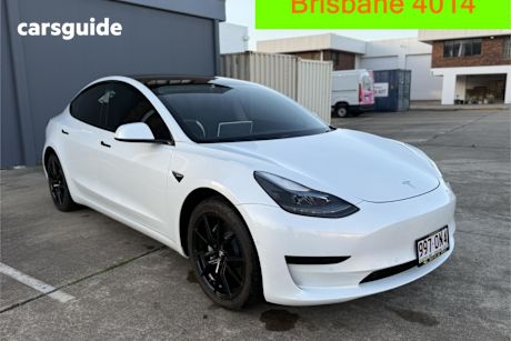 White 2022 Tesla Model 3 Sedan Rear-Wheel Drive