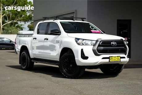 White 2021 Toyota Hilux Double Cab Pick Up Sr Hi-Rider