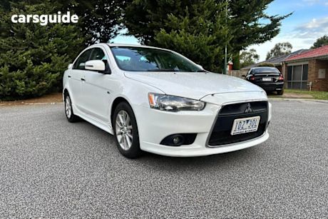 White 2014 Mitsubishi Lancer Sedan Ls