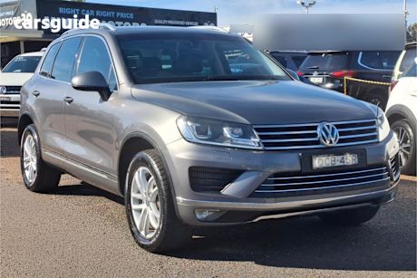 Grey 2015 Volkswagen Touareg Wagon 150 Tdi Element