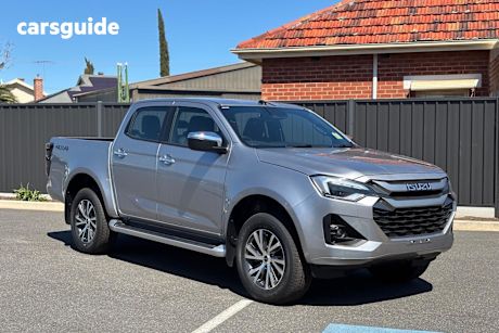 Silver 2025 Isuzu D-MAX Crew Cab Utility Ls-U (4X4)