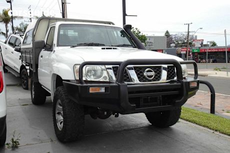 White 2011 Nissan Patrol Leaf Cab Chassis Dx (4X4)