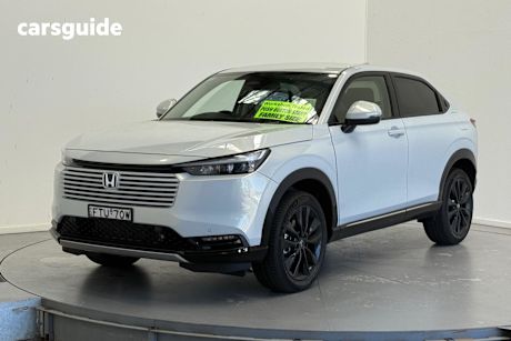 Silver 2025 Honda HR-V Wagon E:Hev X