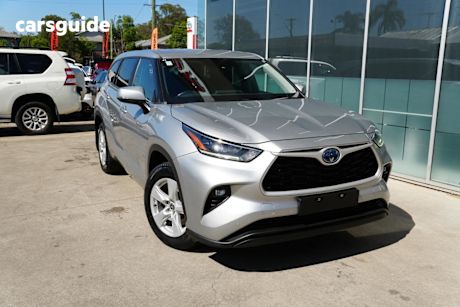 Silver 2023 Toyota Kluger SUV