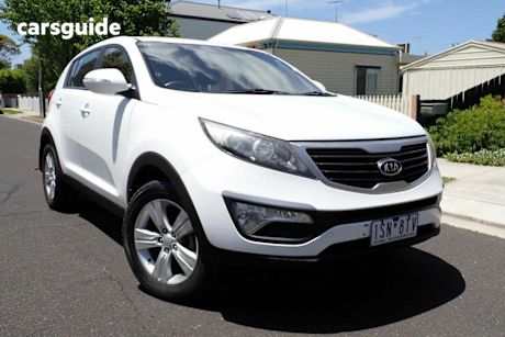 White 2011 Kia Sportage SUV SI