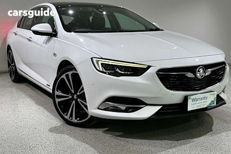 White 2018 Holden Calais Liftback V