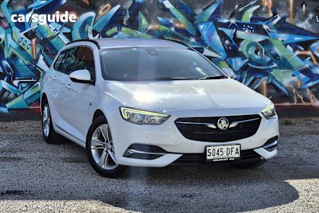 White 2019 Holden Commodore Sportswagon Lt